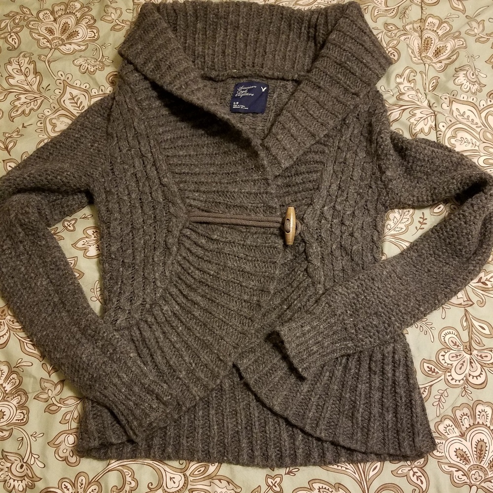 American eagle outfitters toggled cardigan